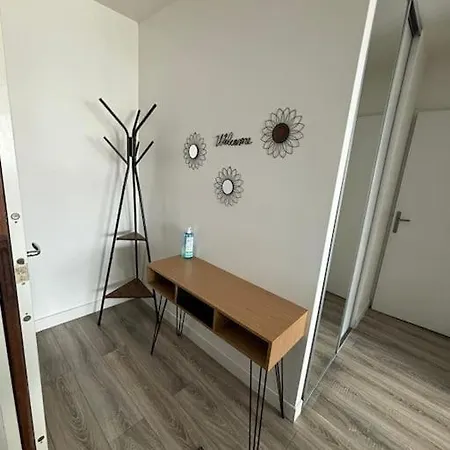 19 * Paris